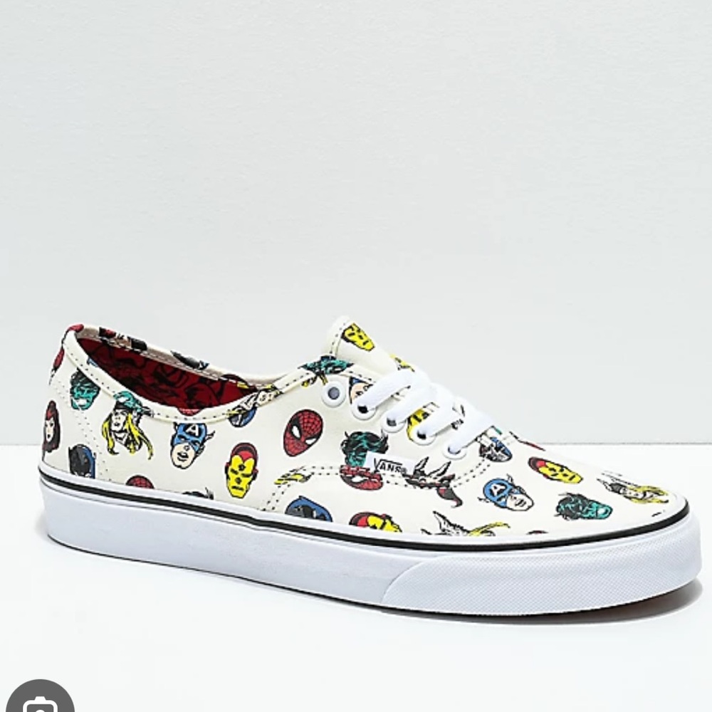 VansMarvel x Authentic 'Marvel Heads' Avengers Off White LaceUp Mens Sneakers 10 - Picture 4 of 15
